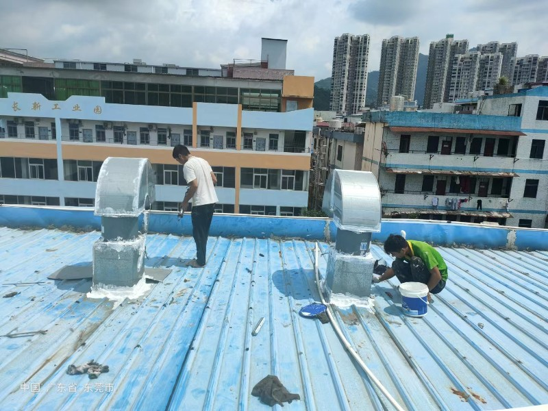 掇刀钢结构屋面涂料维修方法